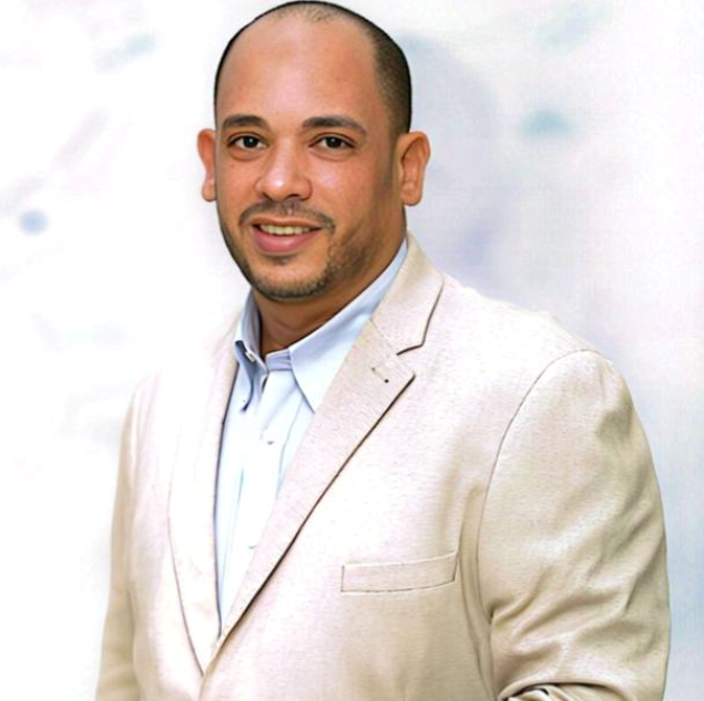 صورة المؤسس الأول